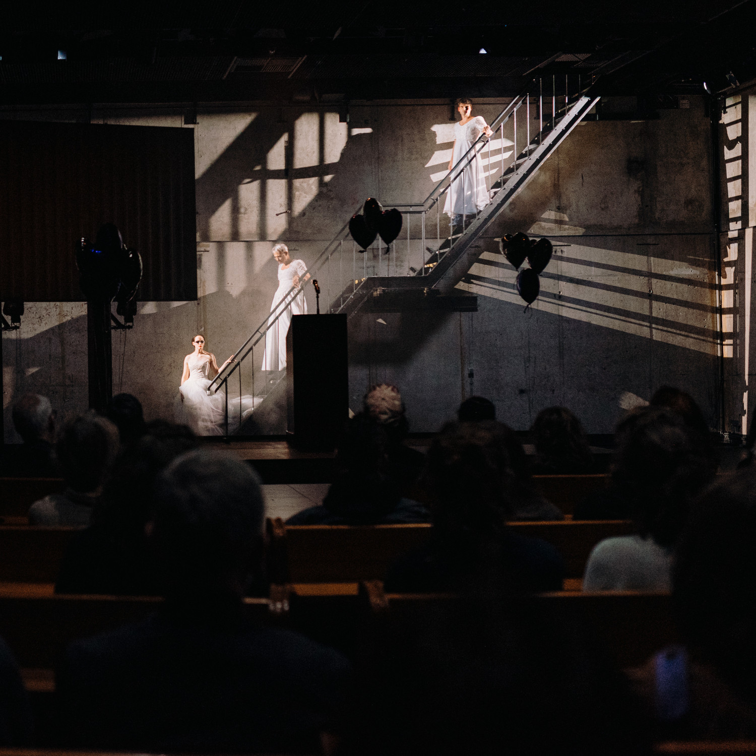 Anton v. Bredow, Happy Endings, Deutsches Schauspielhaus, Spielzeit 25/26, © Julia Sang Nguyen