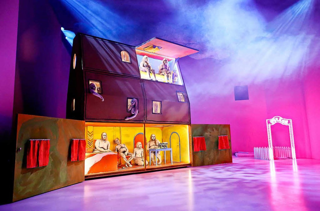Anton v. Bredow, Kaspar Hauser & Söhne, Theater Basel, Spielzeit 17/18, © Birgit Hupfeld