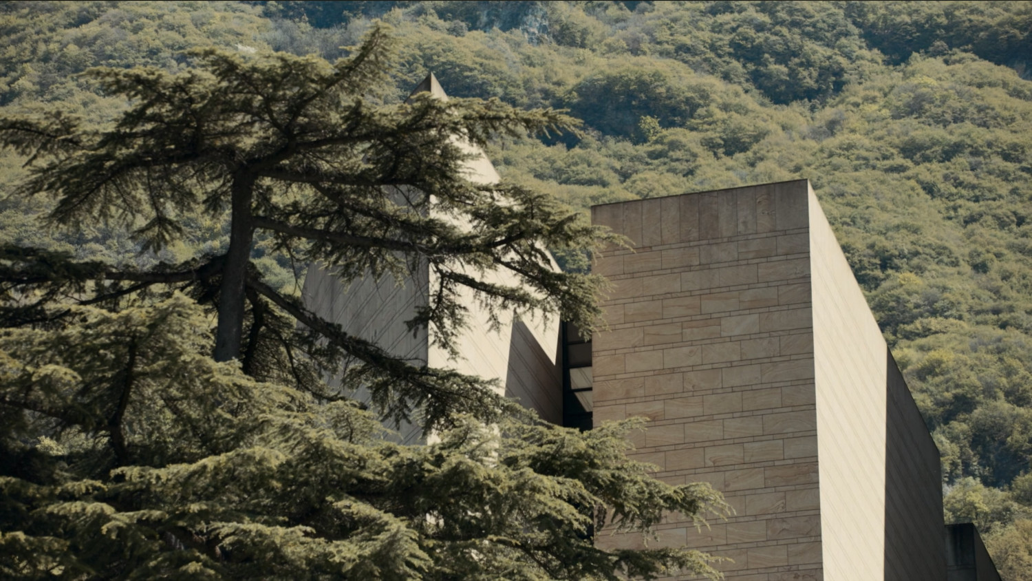 Anton v. Bredow, Architecture of Good Fortune, Swiss Premiere 60th Solothurner Filmtage, swiss cinema release 11th of September 2025, © 