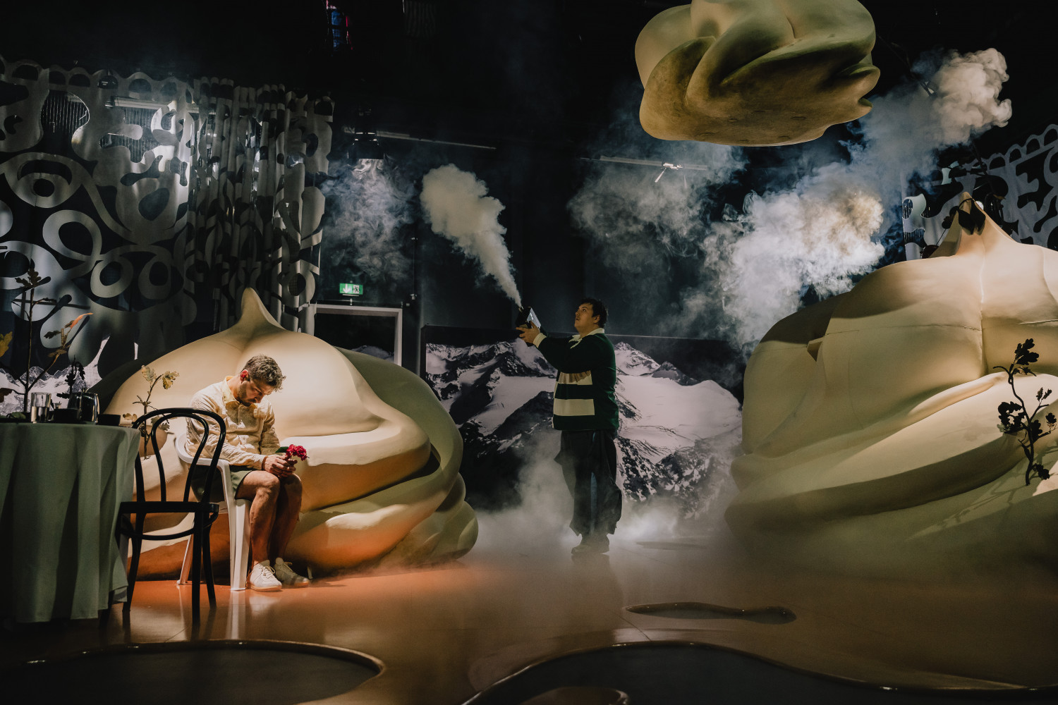 Anton v. Bredow, Kannst du pfeifen, Johanna, Hamburger Staatsoper, Spielzeiten 23/24/25, © Niklas Marc Heinecke