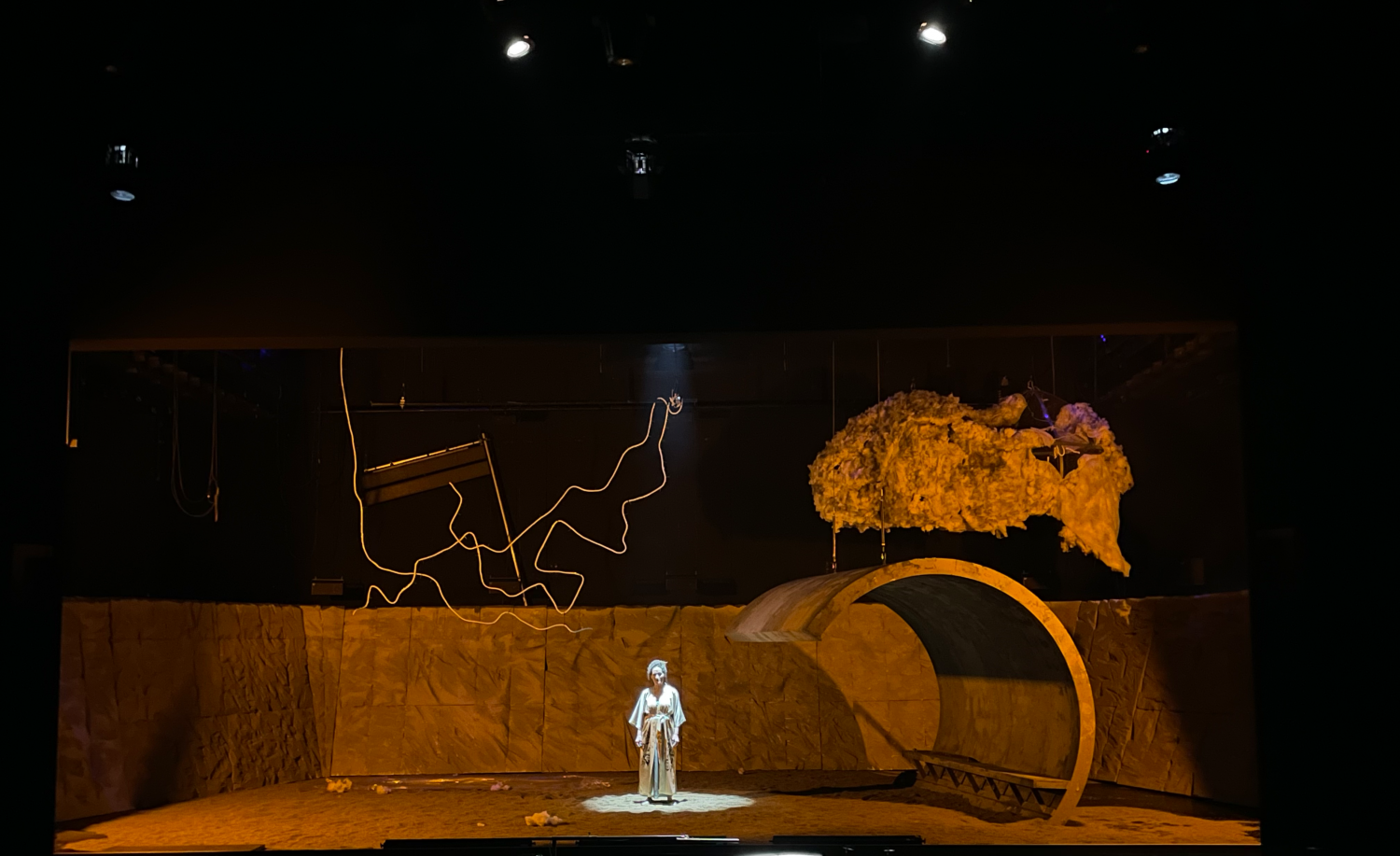 Anton v. Bredow, Penelope, Die, Musiktheaterregie-Diplom, HfMT Hamburg 2022, © Charlie Spiegelfeld