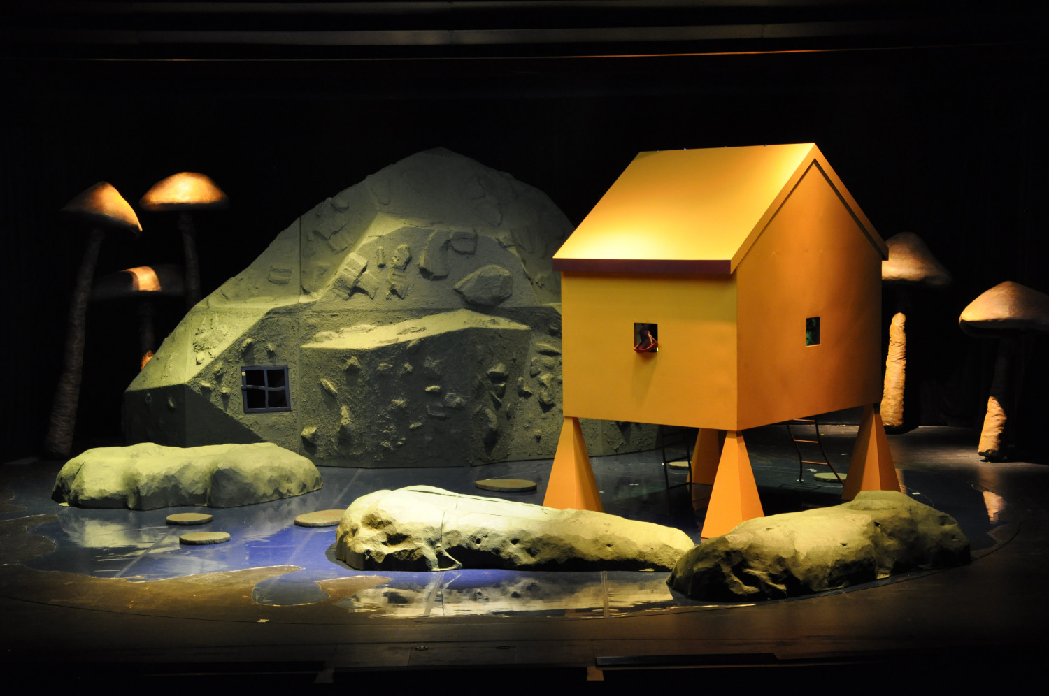 Anton v. Bredow, Schneewittchen, Ernst Deutsch Theater, Spielzeit 22/23, © 