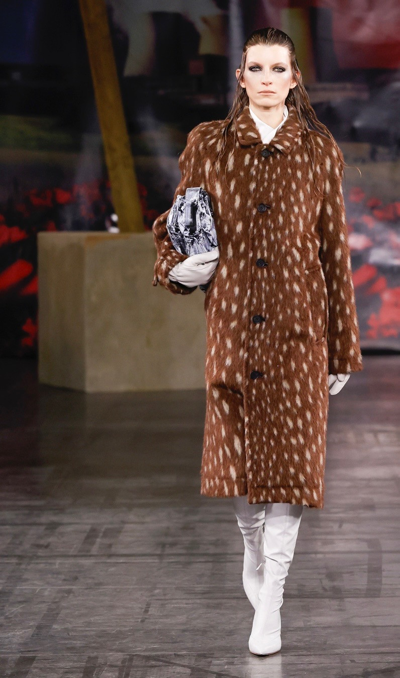 Anton v. Bredow, Suspicious Minds, Paris Fashion Week - Maison des Métallos, © Paolo Caponetto